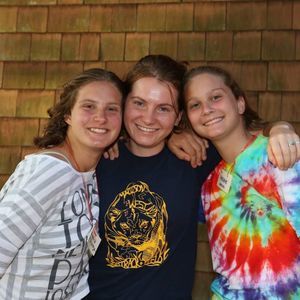 Meet your Posher, Angela